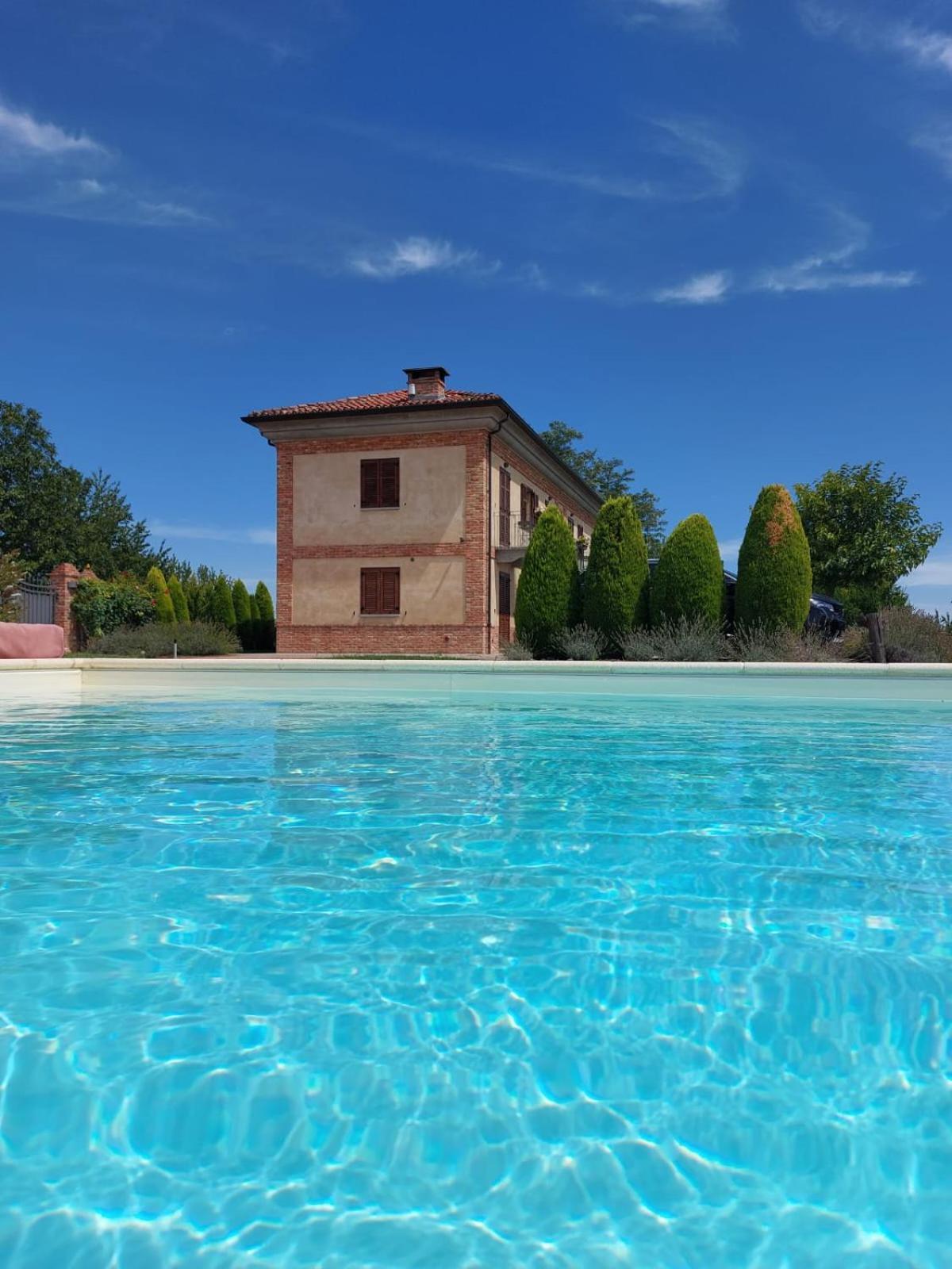 Alta Villa The Countryhouse Adults Only Boutique Bnb Vigliano d'Asti Exterior photo
