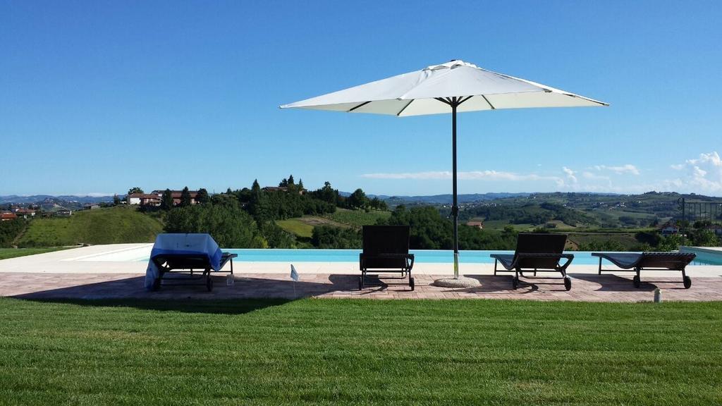 Alta Villa The Countryhouse Adults Only Boutique Bnb Vigliano d'Asti Exterior photo