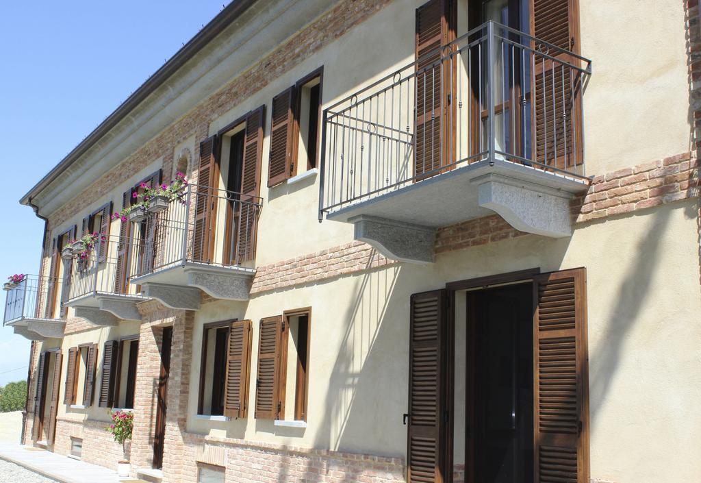 Alta Villa The Countryhouse Adults Only Boutique Bnb Vigliano d'Asti Exterior photo