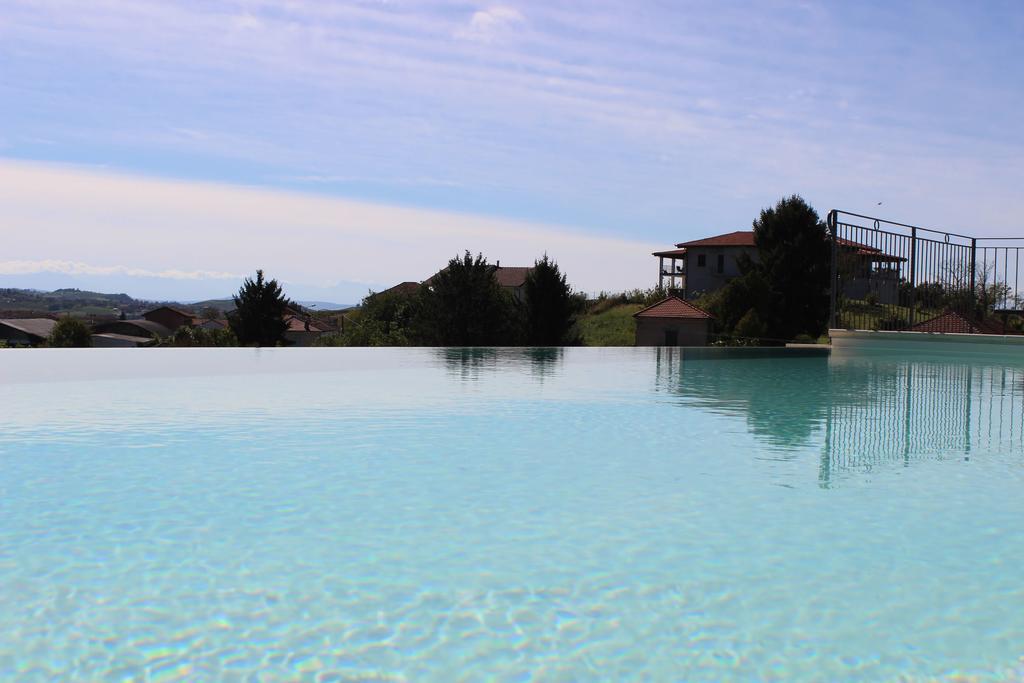 Alta Villa The Countryhouse Adults Only Boutique Bnb Vigliano d'Asti Exterior photo