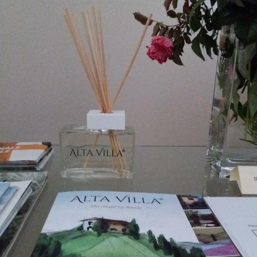 Alta Villa The Countryhouse Adults Only Boutique Bnb Vigliano d'Asti Exterior photo
