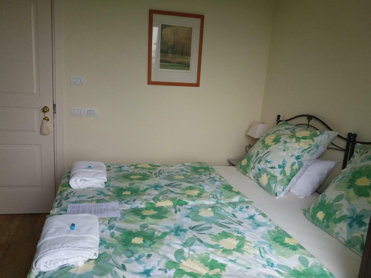 Alta Villa The Countryhouse Adults Only Boutique Bnb Vigliano d'Asti Exterior photo