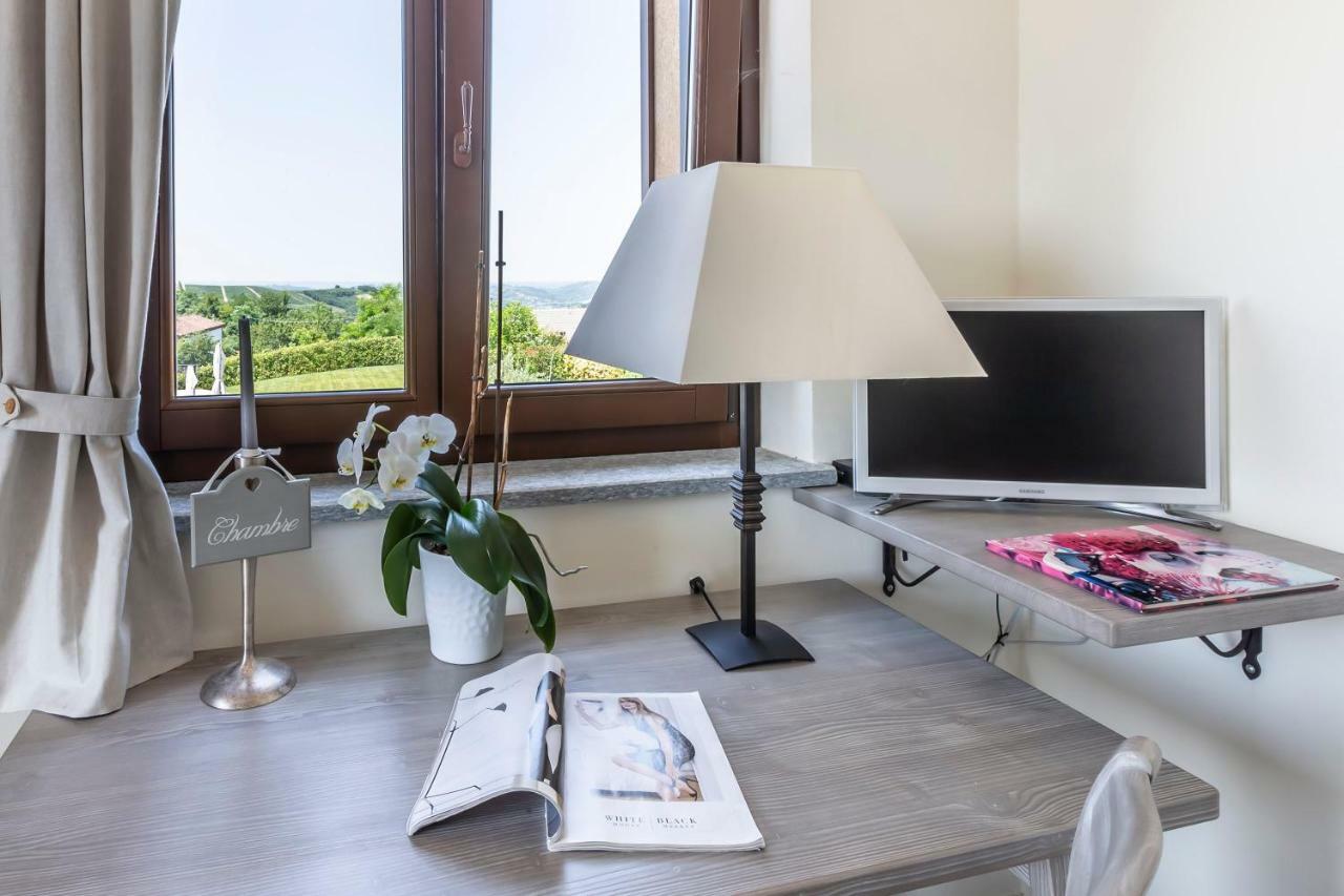 Alta Villa The Countryhouse Adults Only Boutique Bnb Vigliano d'Asti Exterior photo
