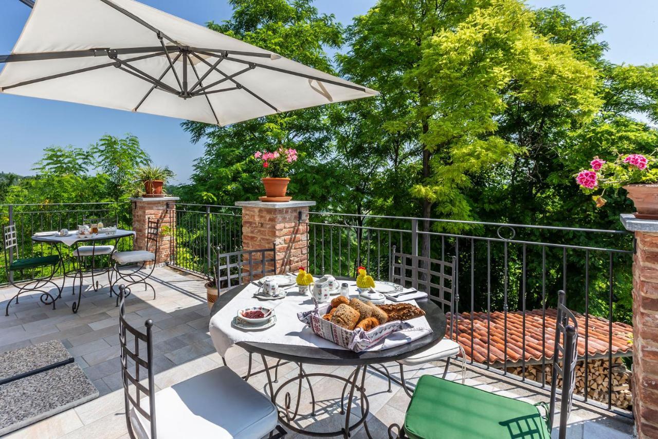 Alta Villa The Countryhouse Adults Only Boutique Bnb Vigliano d'Asti Exterior photo